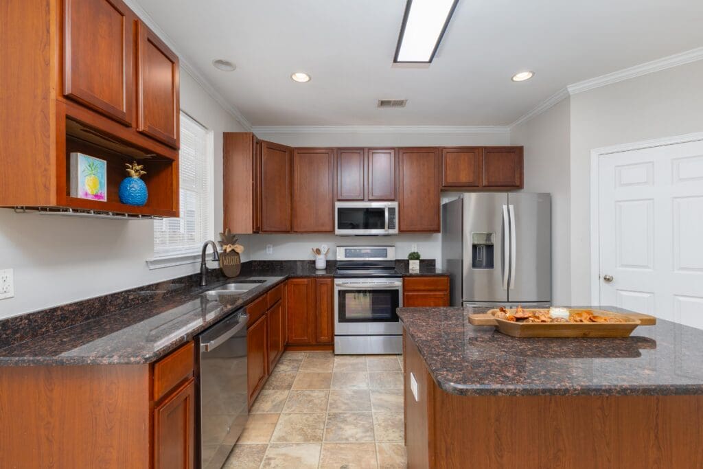 213 Wood Eden Ct Interior Photo Kitchen