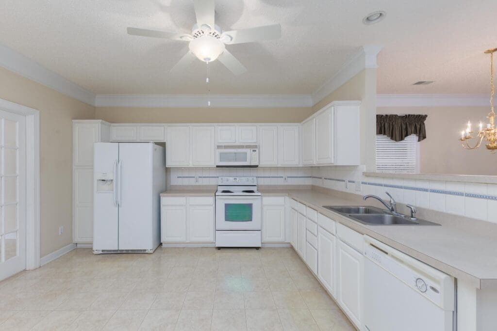 117 Cottage Green Lane White Kitchen Interior Photo
